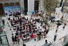 2012年7月16日，金羽翼流动美术馆第四站在北京嘉铭中心大堂举办，展出了30幅绘画精品，并在20号中午举办了答谢钢琴音乐会。